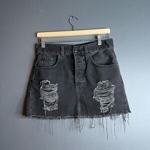Forever 21 | black distressed jean skirt